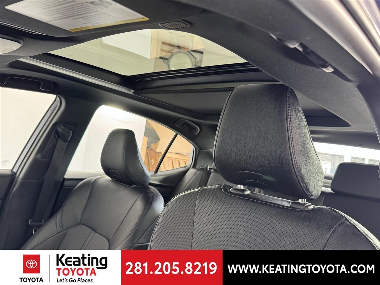 Toyota Camry Hybrid XLE 2026