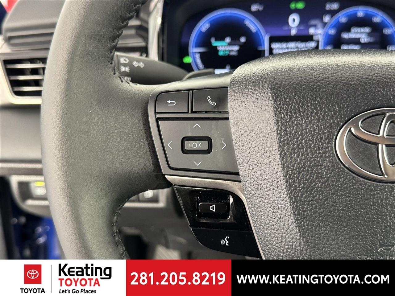 Toyota Camry Hybrid XLE 2026