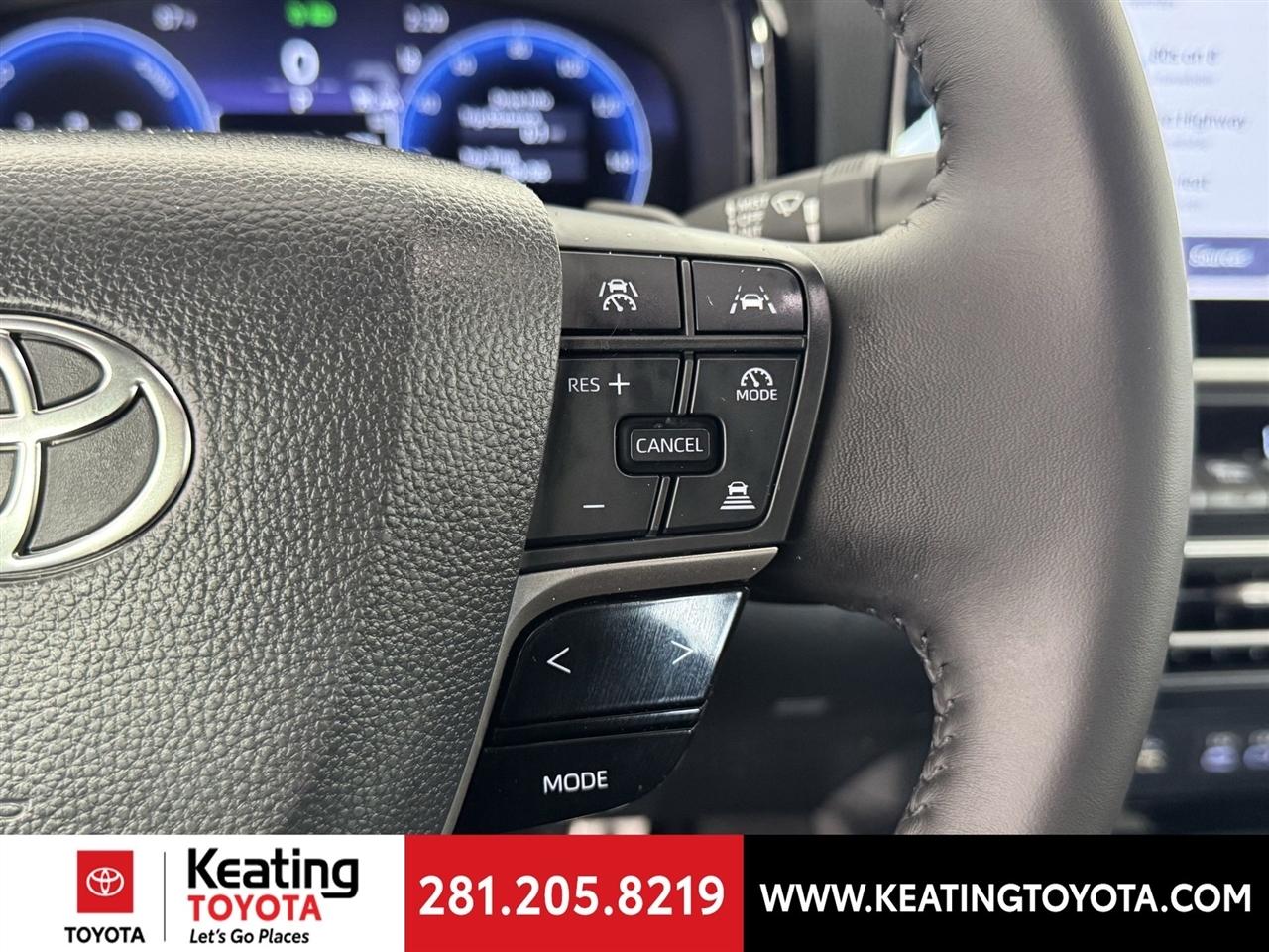 Toyota Camry Hybrid XLE 2026