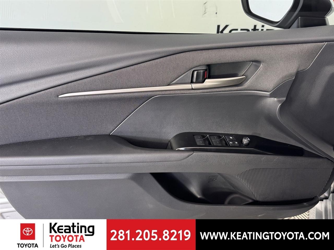 Toyota Camry Hybrid XLE 2026