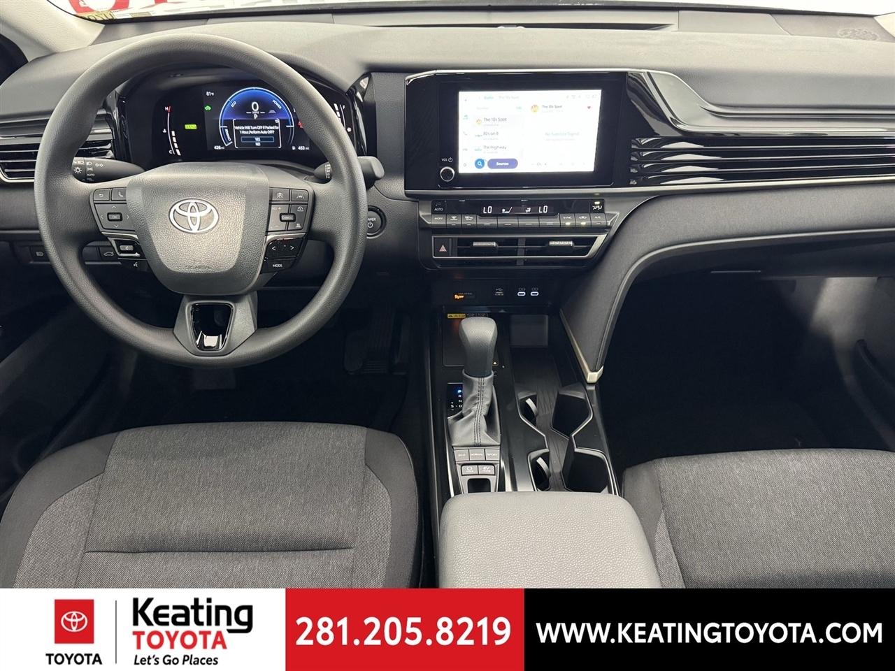 Toyota Camry Hybrid XLE 2026