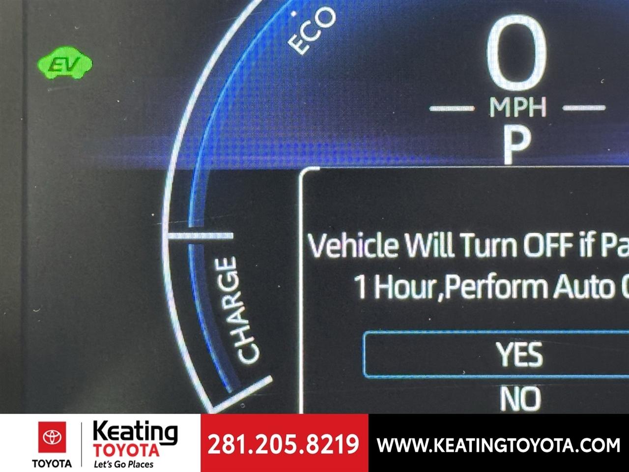 Toyota Camry Hybrid XLE 2026