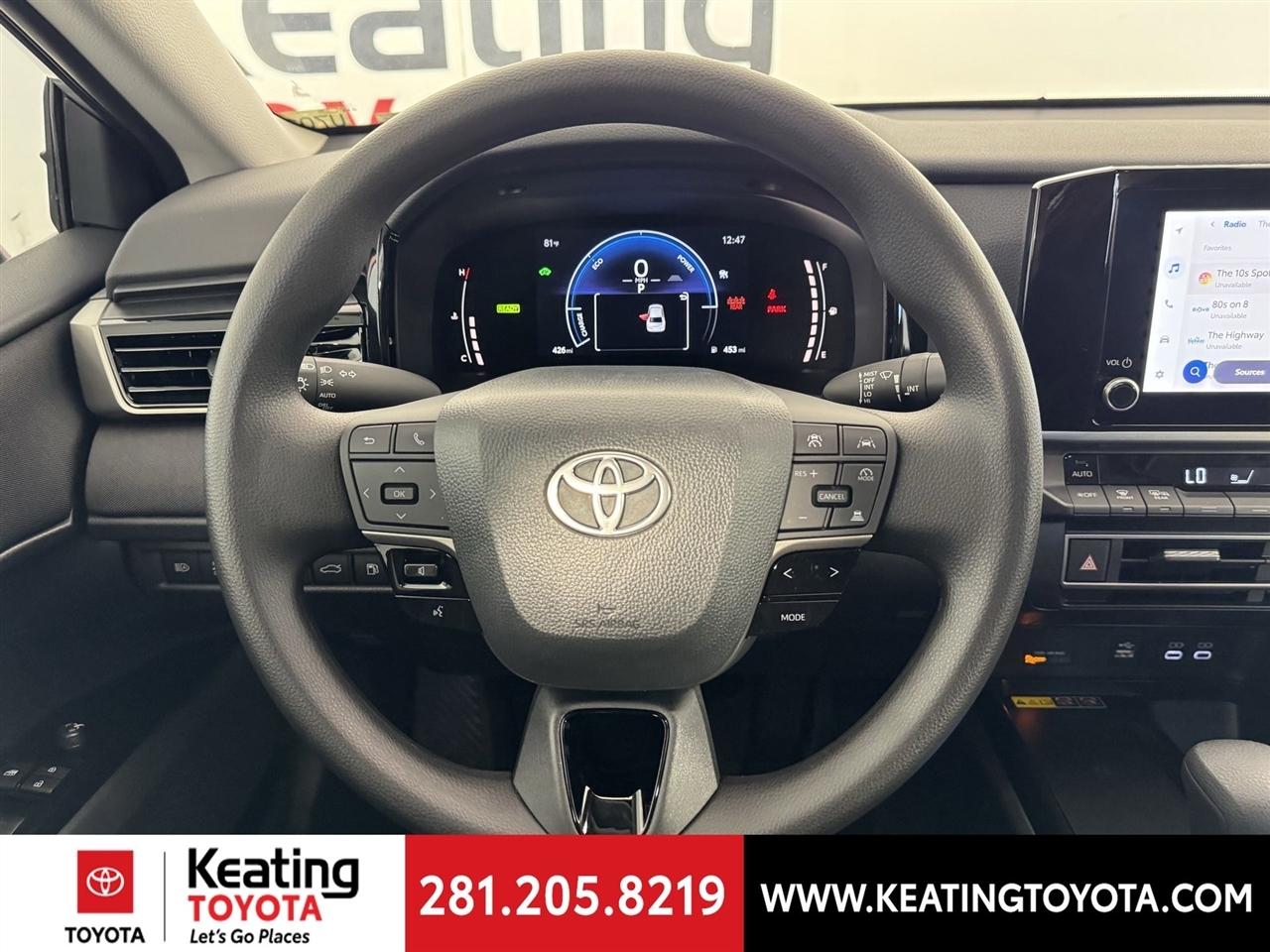 Toyota Camry Hybrid XLE 2026