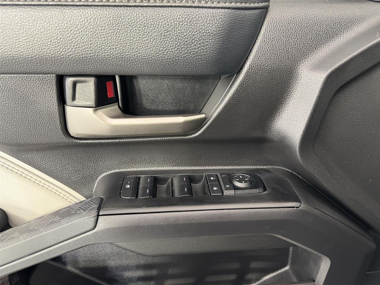 Toyota Tacoma Double Cab 4WD 2025