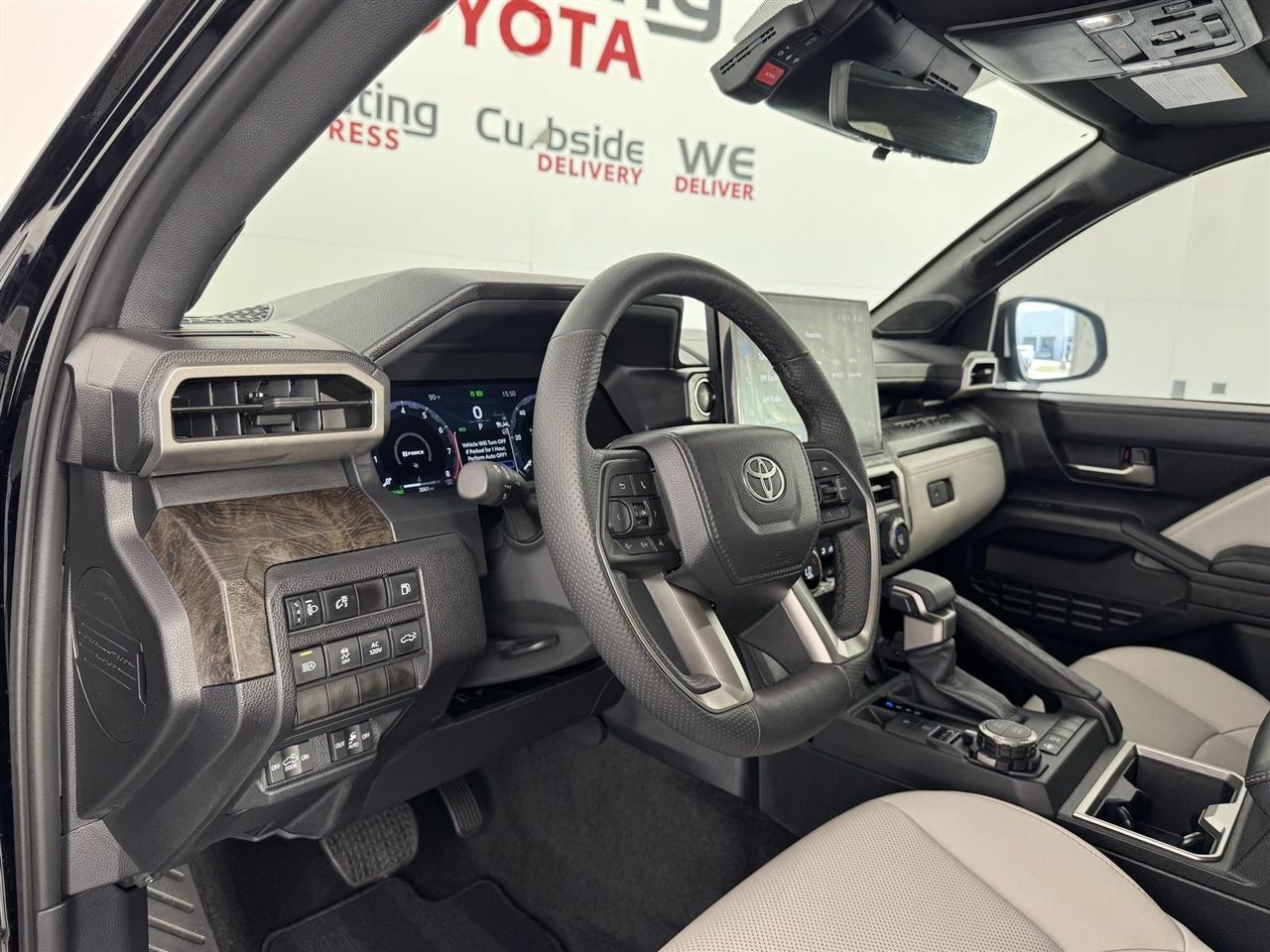 Toyota Tacoma Double Cab 4WD 2025