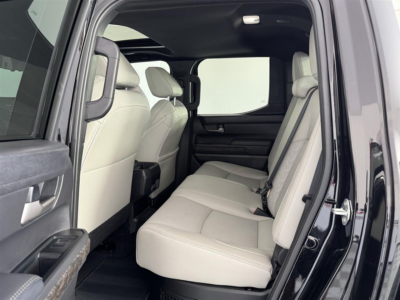Toyota Tacoma Double Cab 4WD 2025