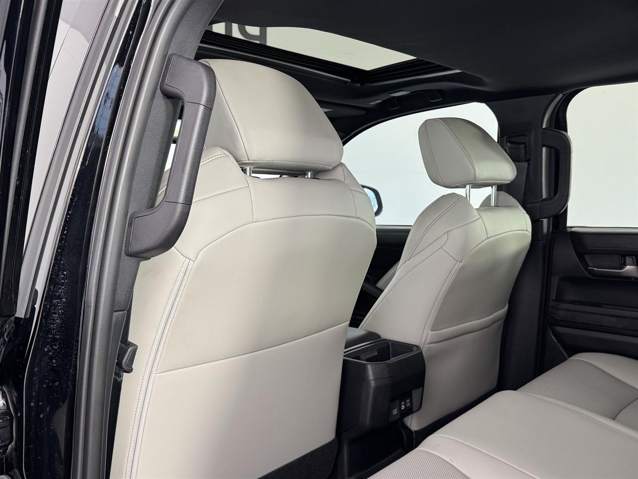 Toyota Tacoma Double Cab 4WD 2025