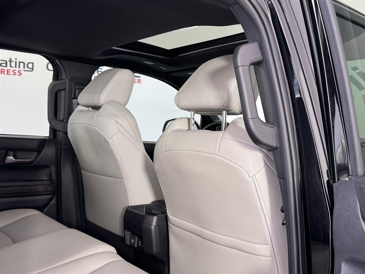 Toyota Tacoma Double Cab 4WD 2025