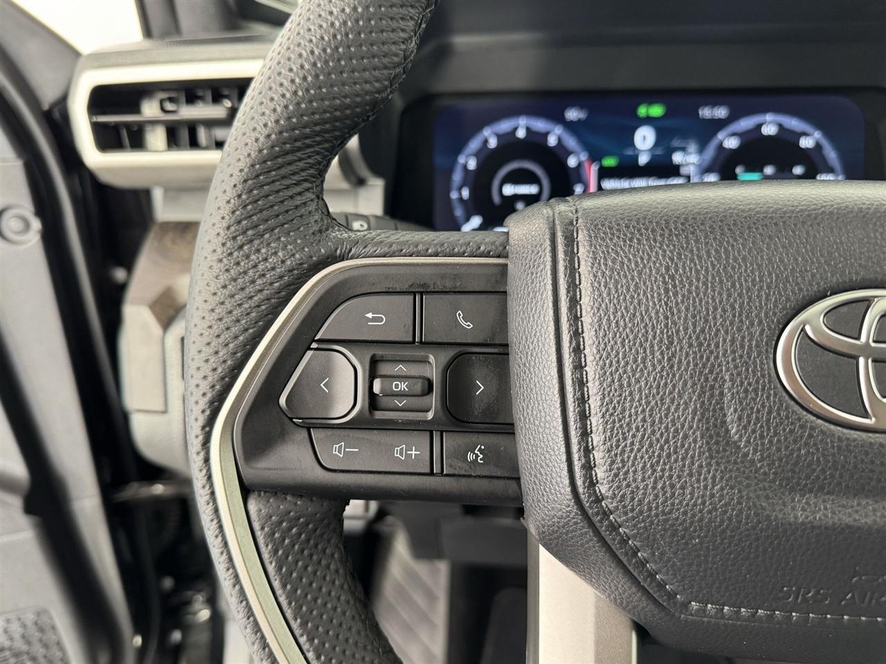Toyota Tacoma Double Cab 4WD 2025