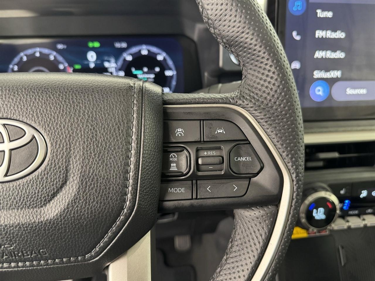Toyota Tacoma Double Cab 4WD 2025