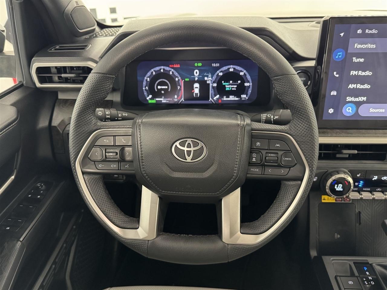 Toyota Tacoma Double Cab 4WD 2025