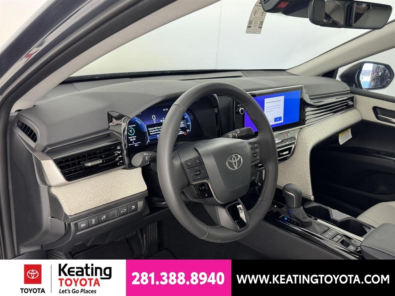 Toyota Camry Hybrid XLE 2026