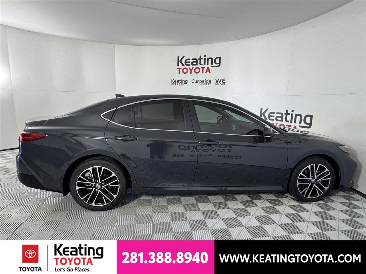 Toyota Camry Hybrid XLE 2026