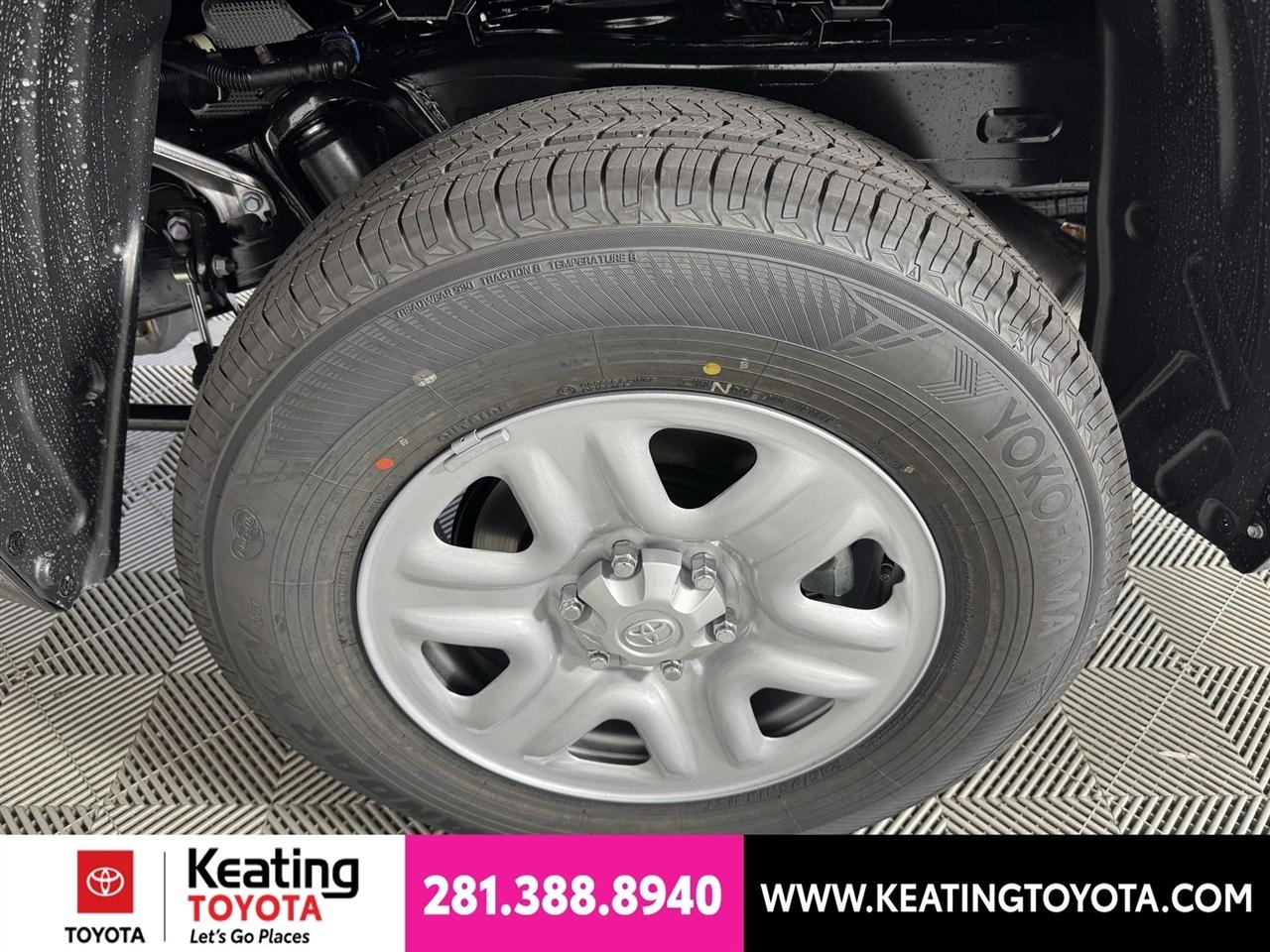 Toyota Tundra SR Double Cab 4WD 2026