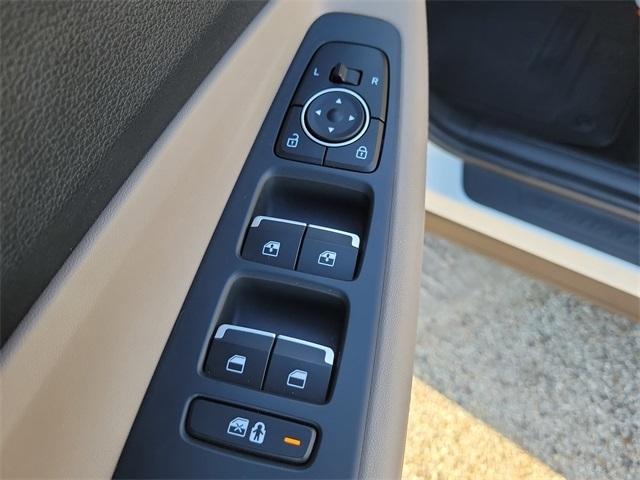 Hyundai Santa Fe SEL 2022