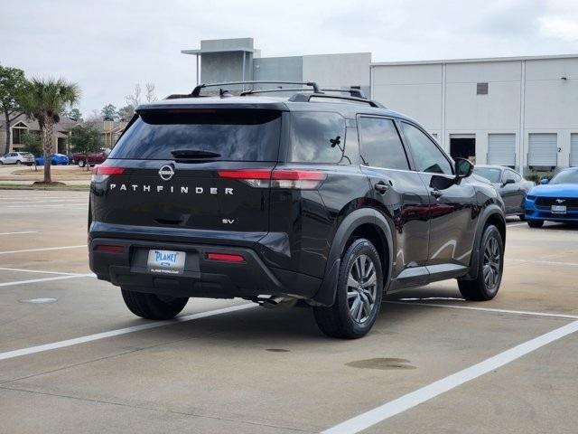 Nissan Pathfinder SV 2022