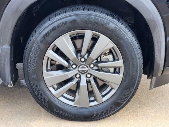 Nissan Pathfinder SV 2022