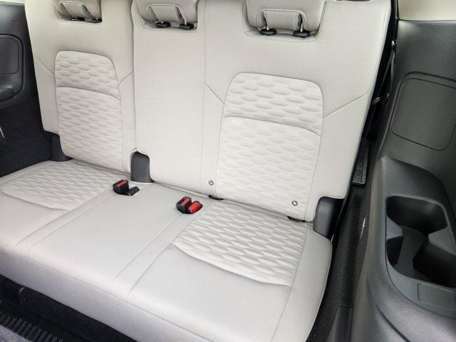 Nissan Pathfinder SV 2022