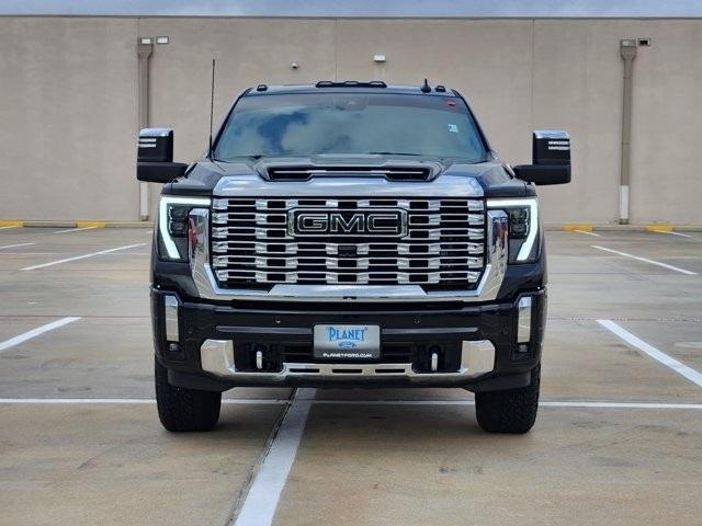 GMC Sierra 2500HD Denali Crew Cab 4WD SB 2025