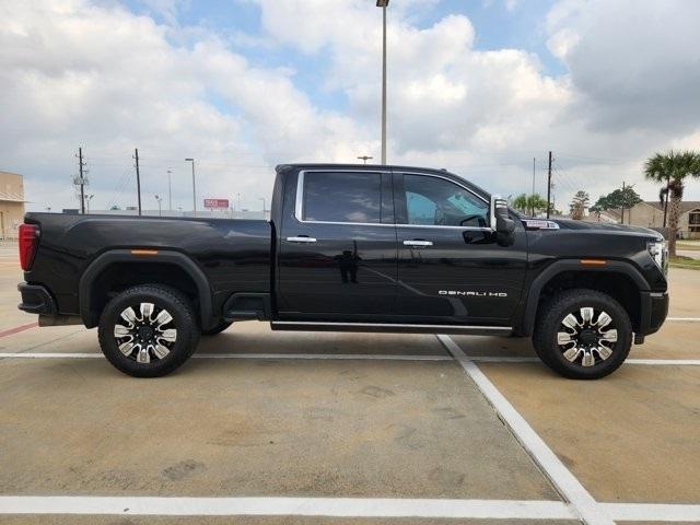 GMC Sierra 2500HD Denali Crew Cab 4WD SB 2025