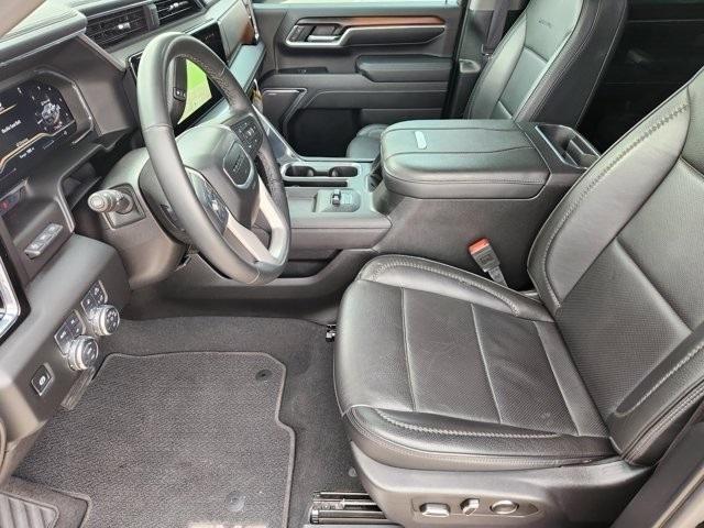 GMC Sierra 2500HD Denali Crew Cab 4WD SB 2025