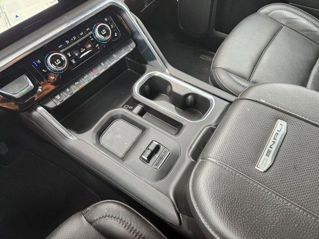 GMC Sierra 2500HD Denali Crew Cab 4WD SB 2025