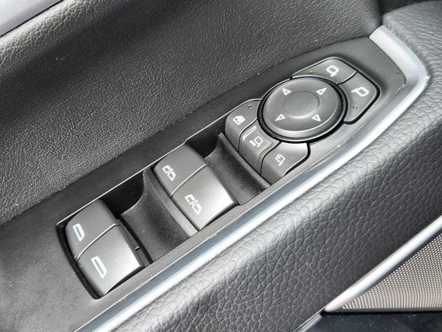 GMC Sierra 2500HD Denali Crew Cab 4WD SB 2025