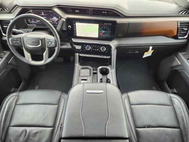 GMC Sierra 2500HD Denali Crew Cab 4WD SB 2025