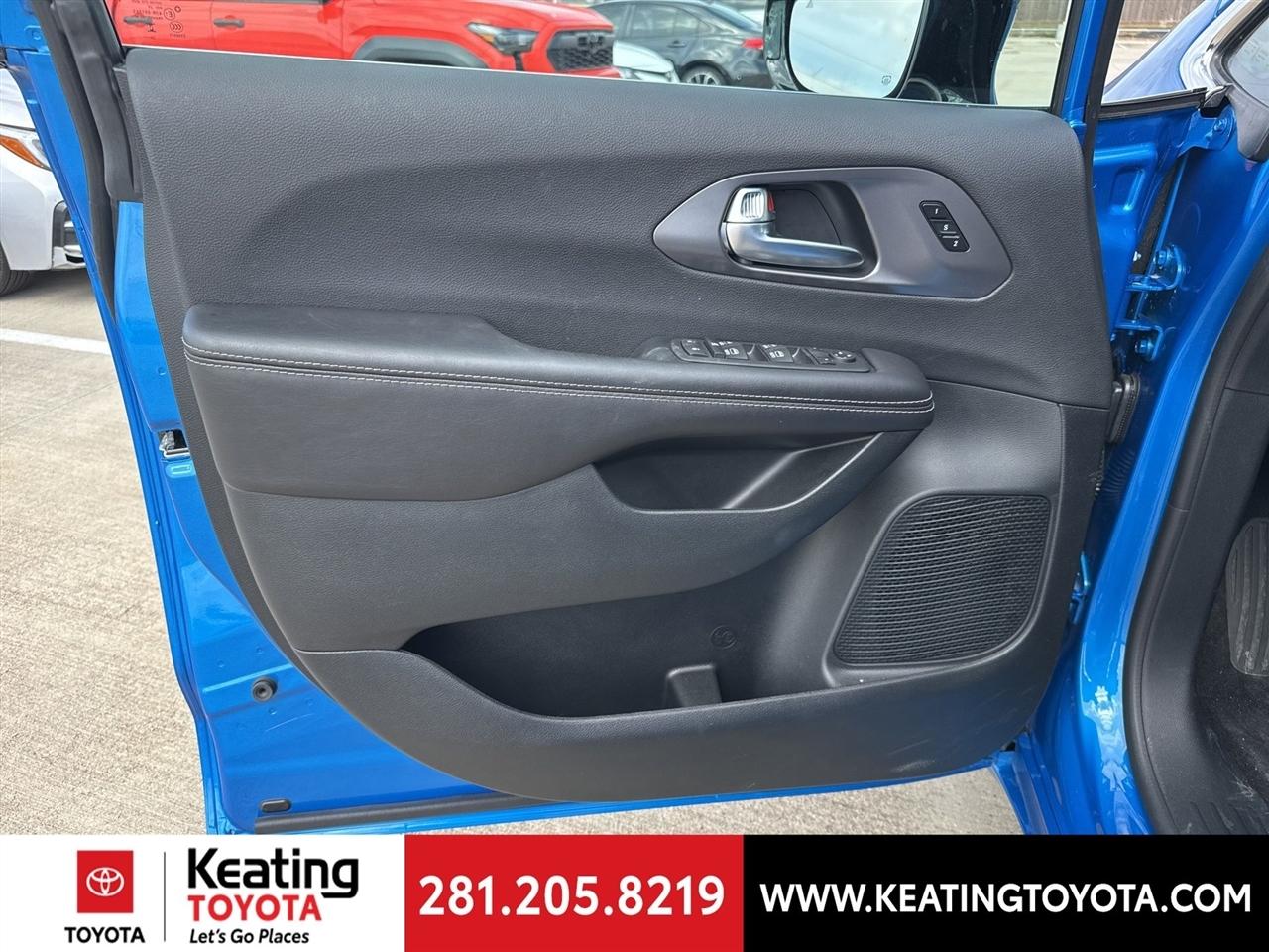 Chrysler Pacifica  2026