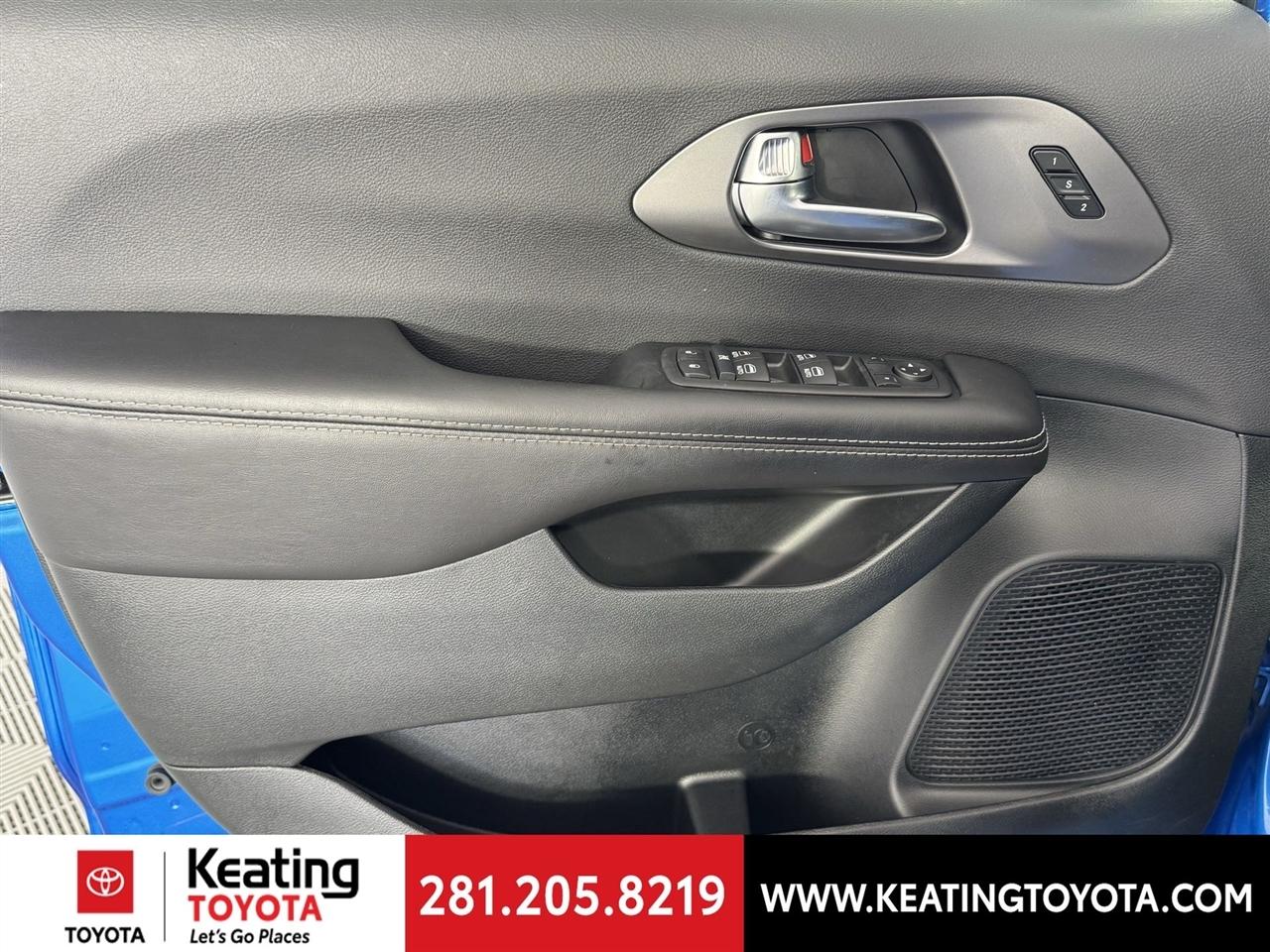 Chrysler Pacifica  2026