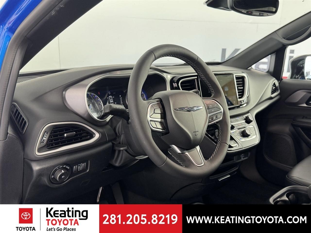 Chrysler Pacifica  2026