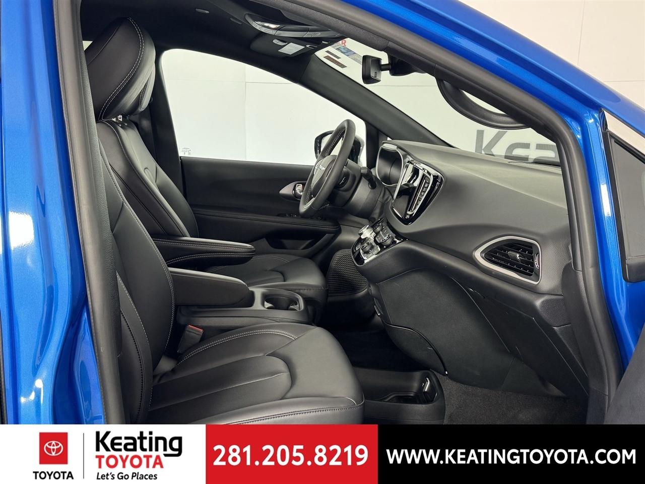 Chrysler Pacifica  2026