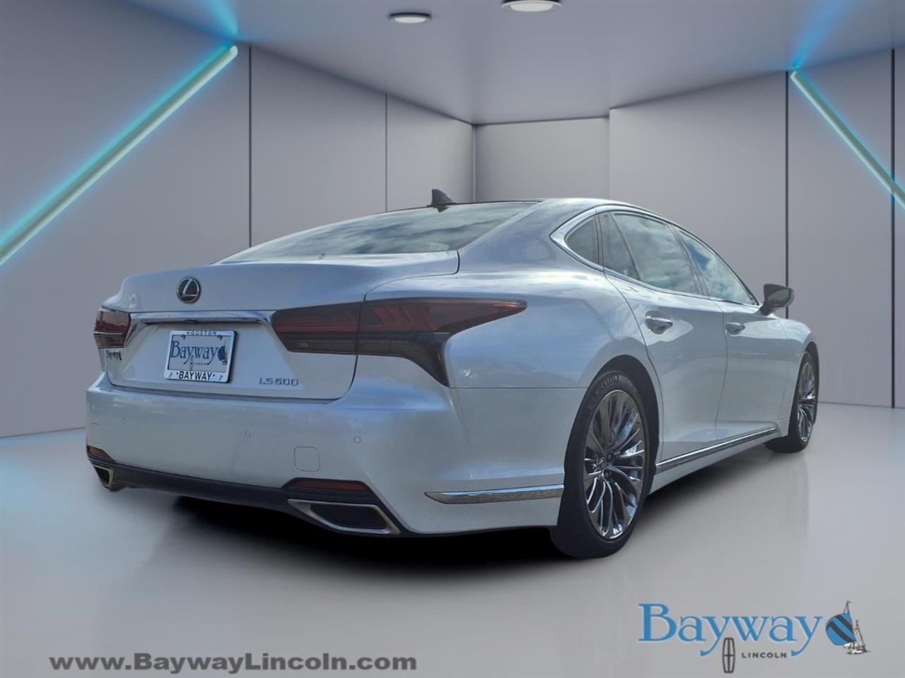 Lexus LS 500 Base 2022