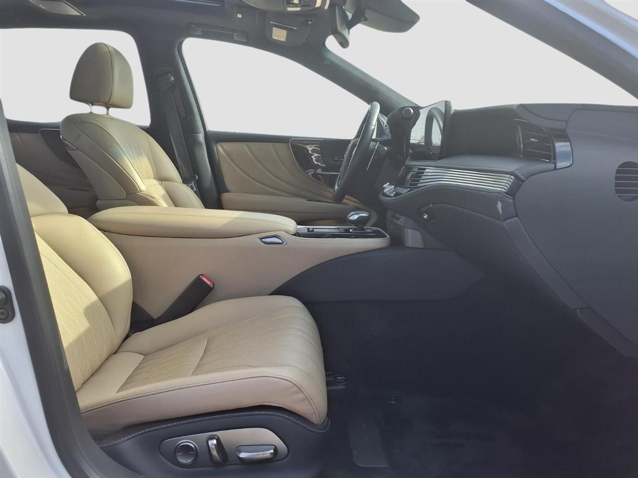 Lexus LS 500 Base 2022