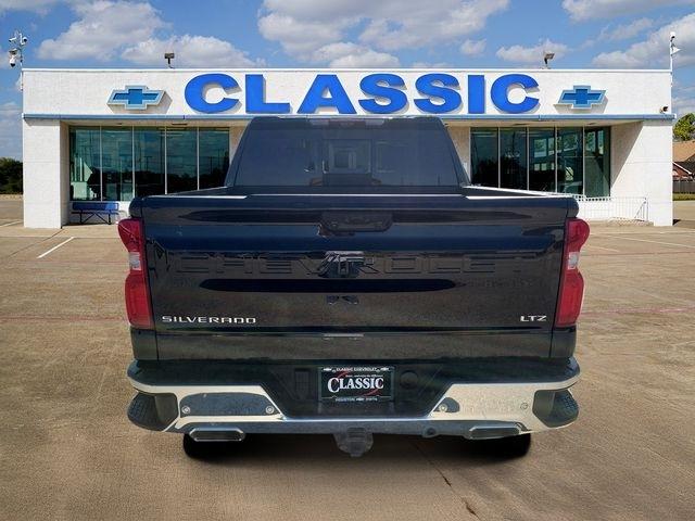 Chevrolet Silverado 1500 LTZ Crew Cab 4WD 2022