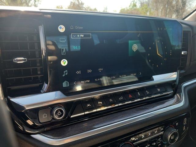 Chevrolet Silverado 1500 LTZ Crew Cab 4WD 2022