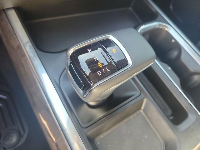 Chevrolet Silverado 1500 LTZ Crew Cab 4WD 2022