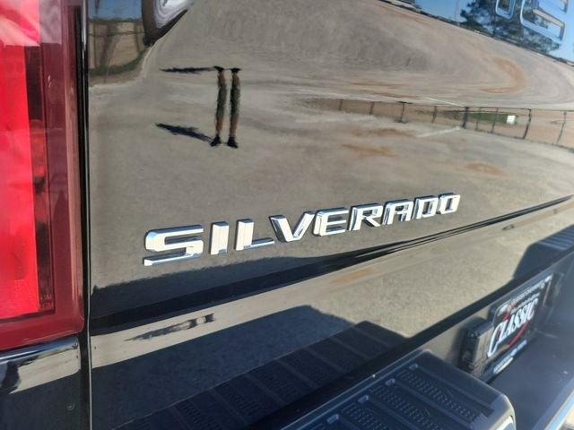 Chevrolet Silverado 1500 LTZ Crew Cab 4WD 2022