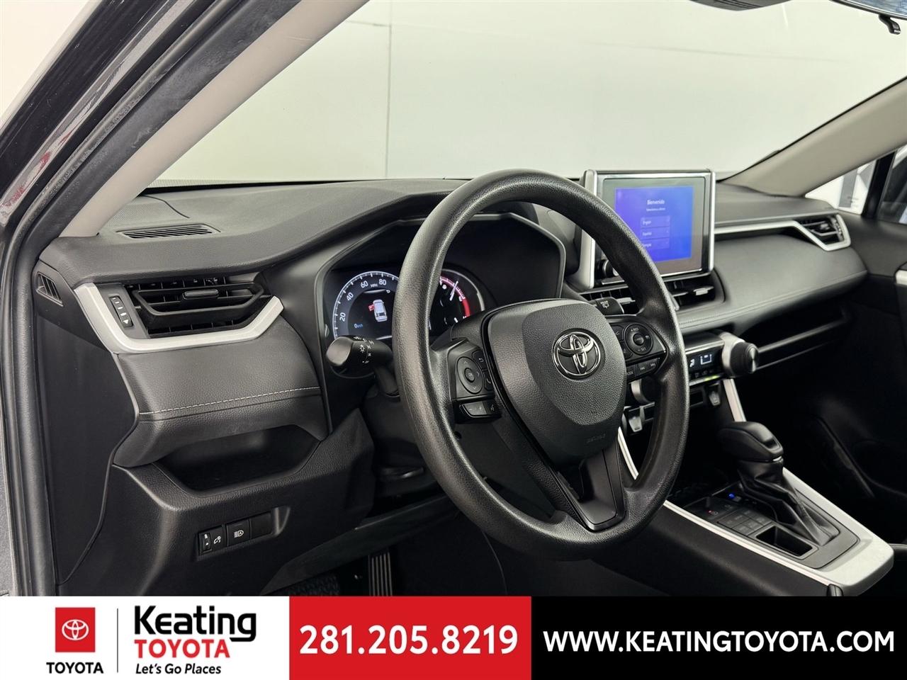 Toyota RAV4 LE AWD 2023