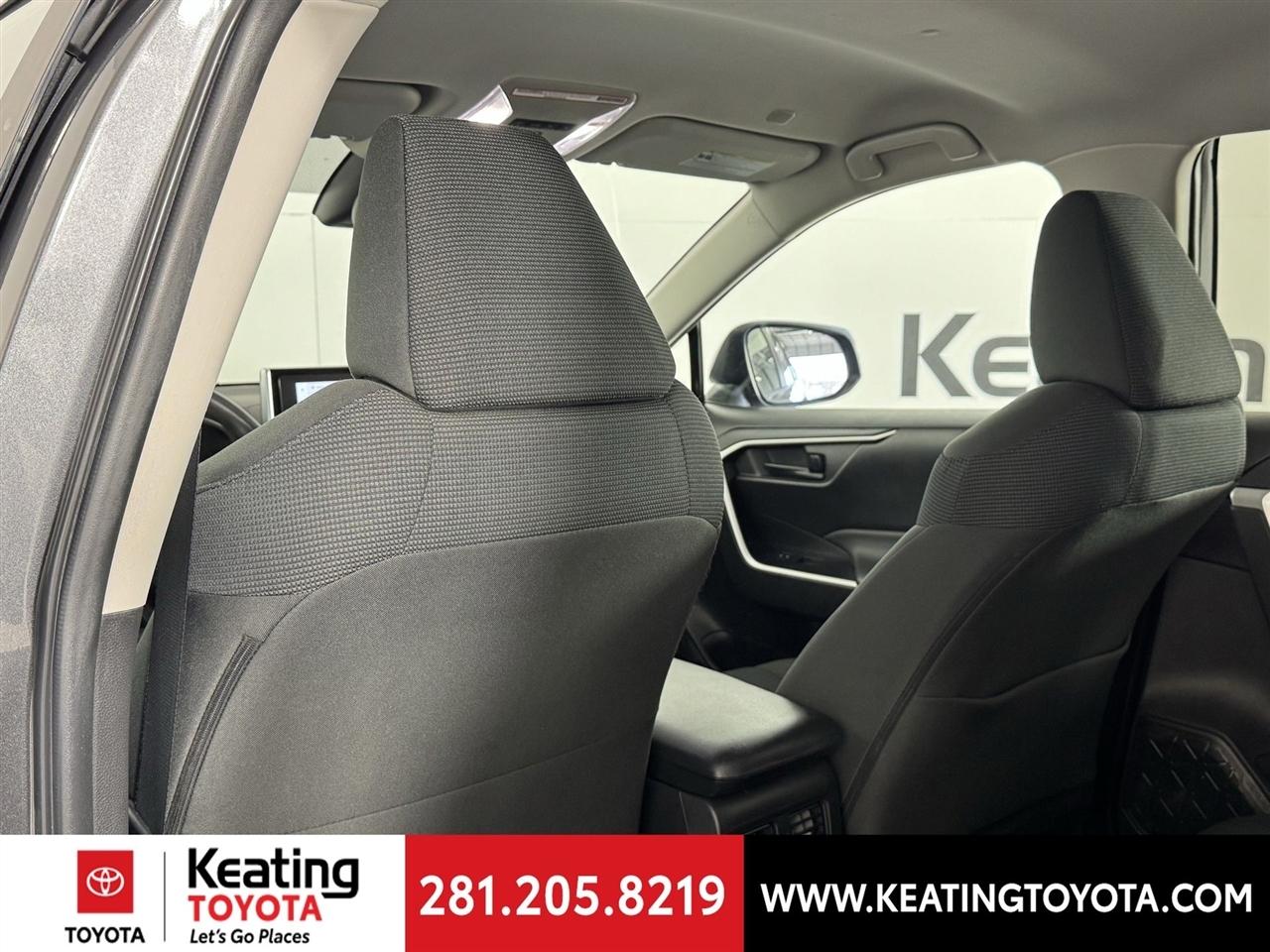 Toyota RAV4 LE AWD 2023