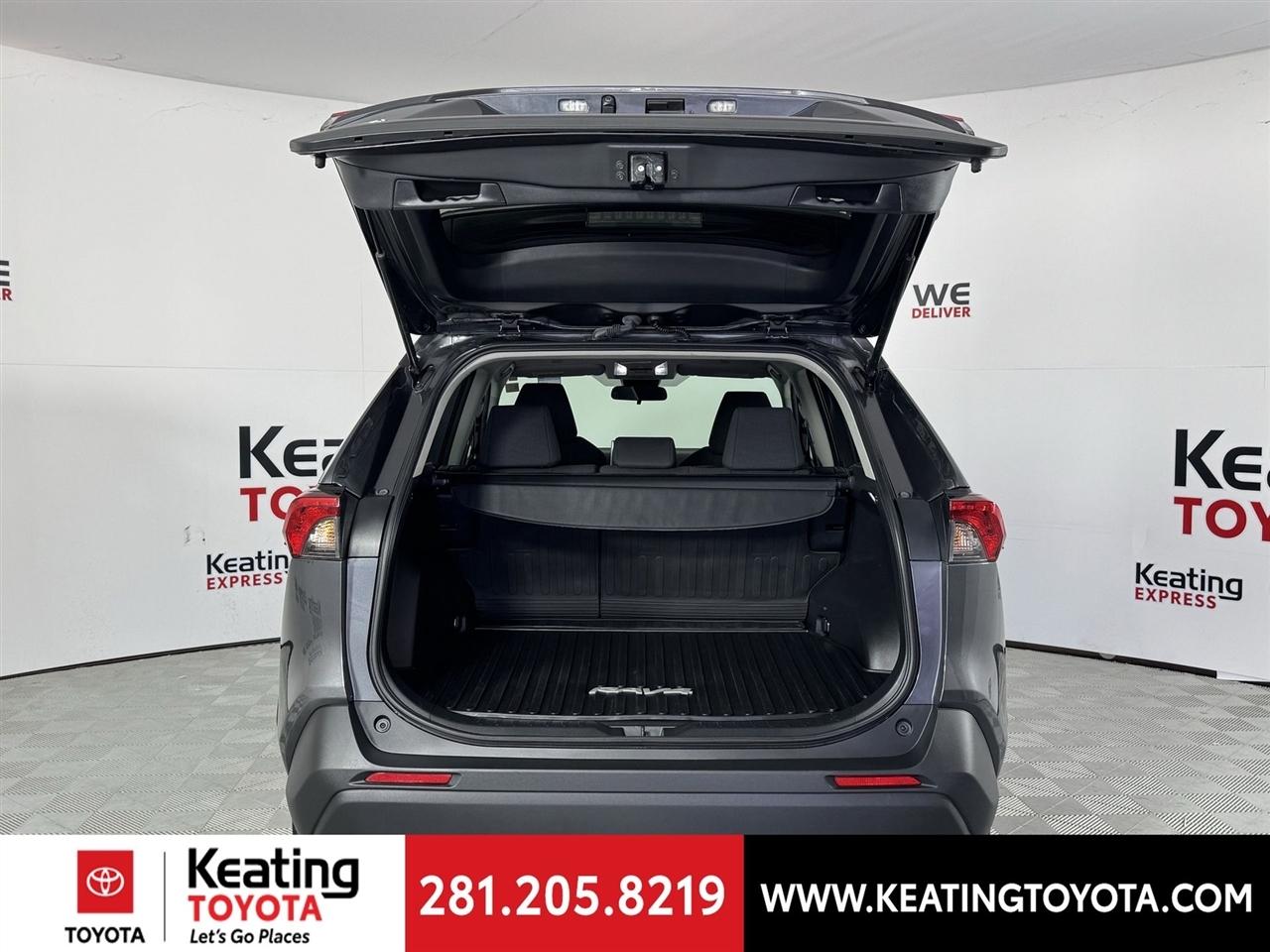 Toyota RAV4 LE AWD 2023