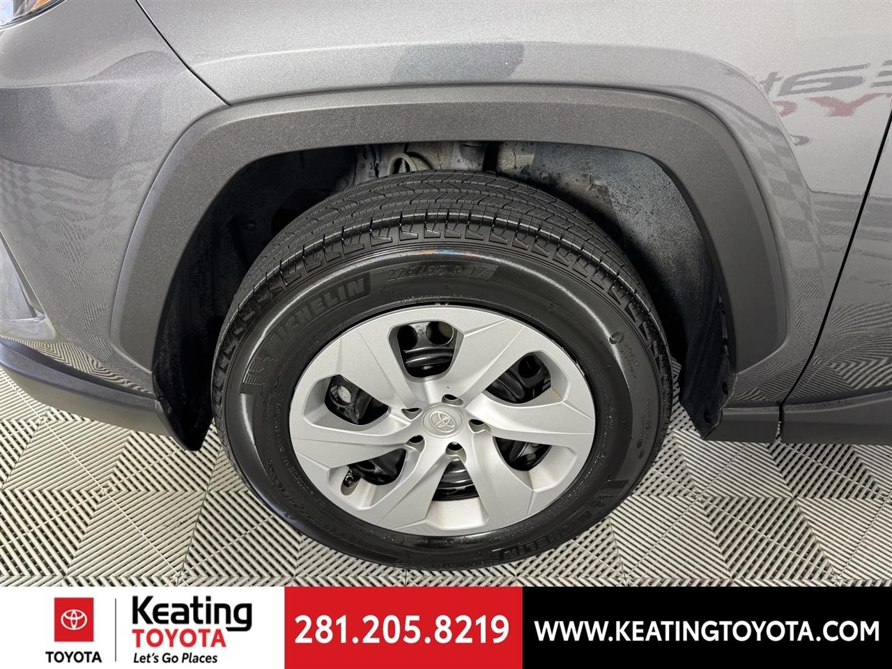 Toyota RAV4 LE AWD 2023