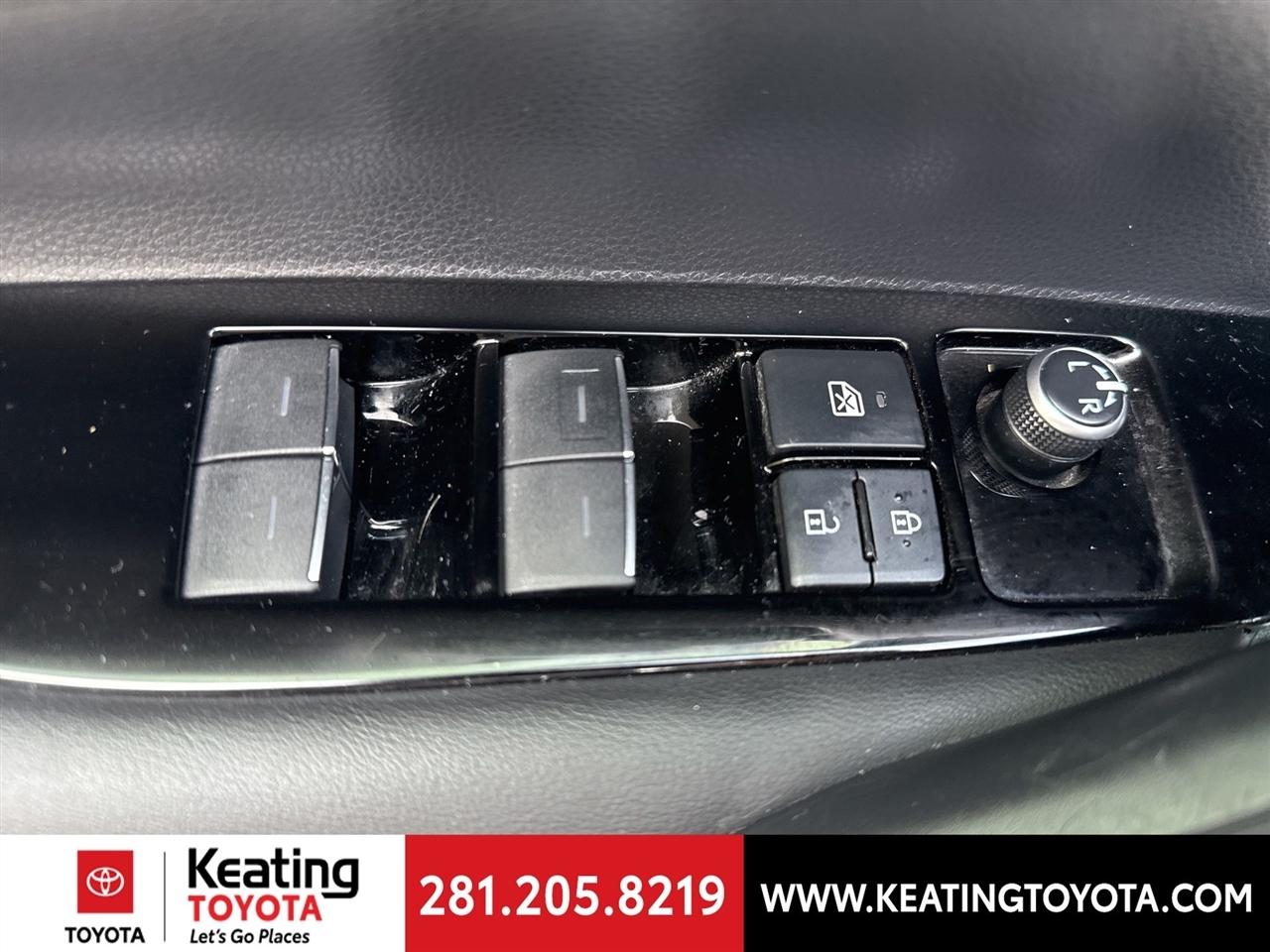 Toyota Corolla SE Hatchback 2020