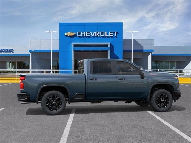 Chevrolet Silverado 2500HD Custom Crew Cab Long Box 4WD 2026