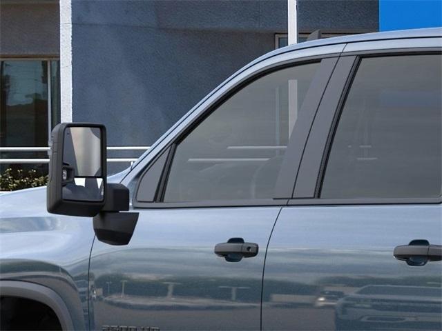 Chevrolet Silverado 2500HD Custom Crew Cab Long Box 4WD 2026