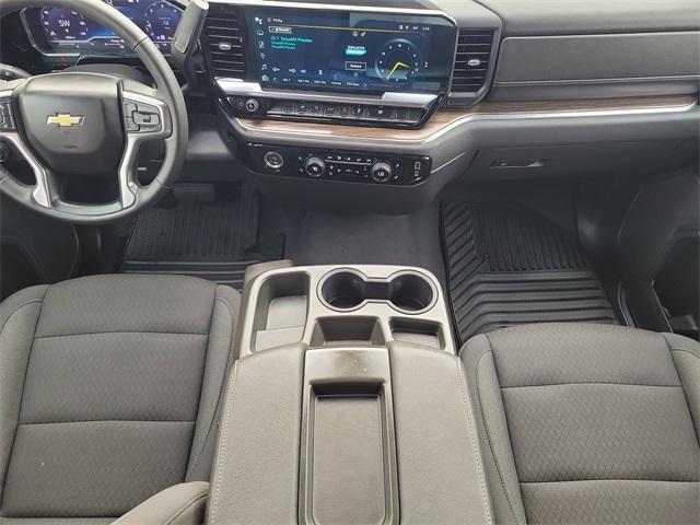 Chevrolet Silverado 1500 LT-L Crew Cab 4WD 2023