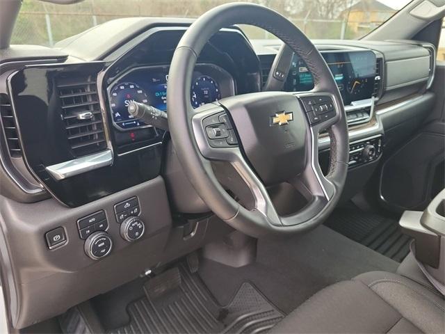 Chevrolet Silverado 1500 LT-L Crew Cab 4WD 2023
