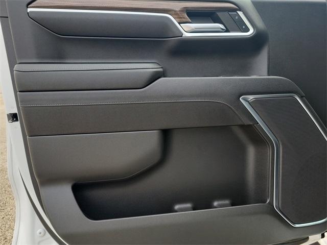 Chevrolet Silverado 1500 LT-L Crew Cab 4WD 2023