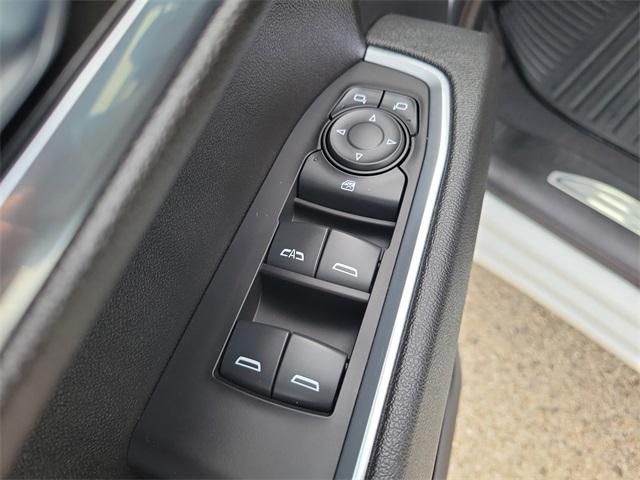 Chevrolet Silverado 1500 LT-L Crew Cab 4WD 2023