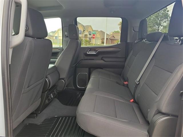 Chevrolet Silverado 1500 LT-L Crew Cab 4WD 2023